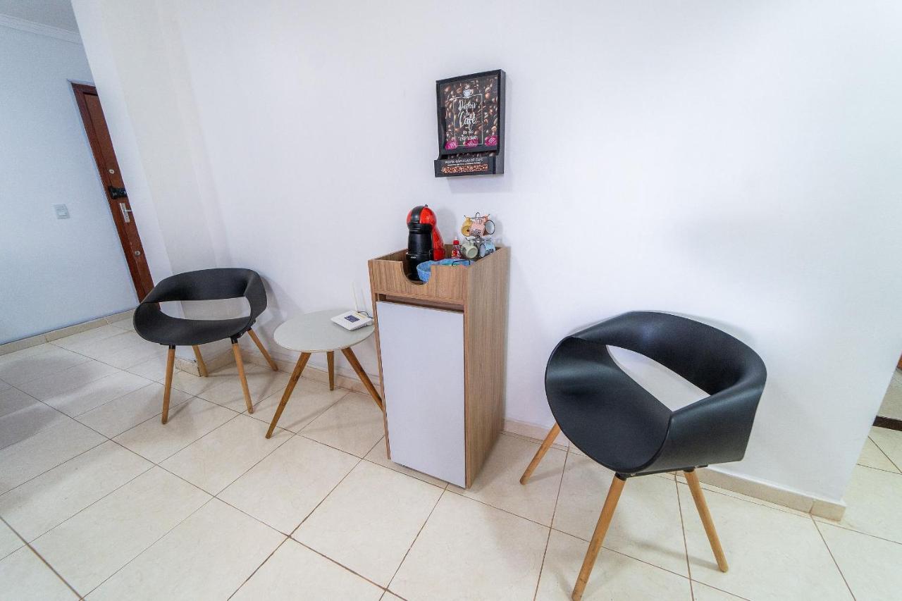 Ap 85M2 , 2Qts Com Suite , Estacionamento, Cozinha Completa , Wi-Fi 500Mb , Jr Catito Brasilia Bagian luar foto
